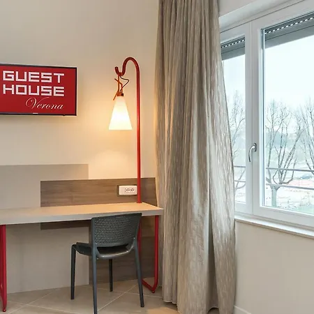 Guesthouse Verona 3* Verona