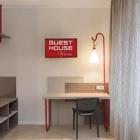 Guesthouse Verona 호텔